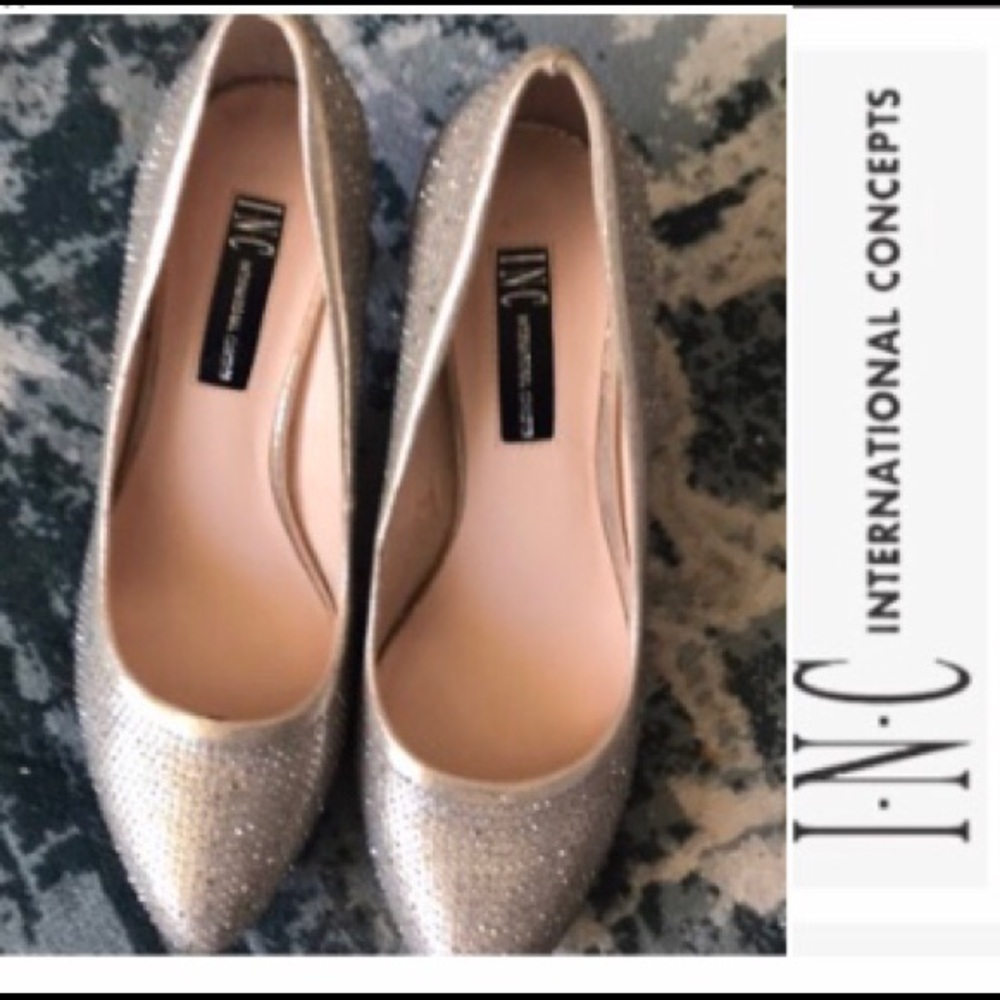 SALE 🌹INC Sparkle gold /silver 👠 heels